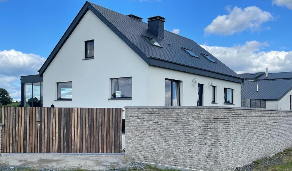 Budova, kde se vila nachází