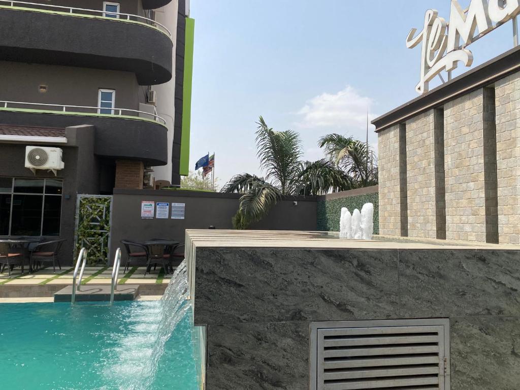 Bazén v ubytování Le Masik Hotel nebo v jeho okolí