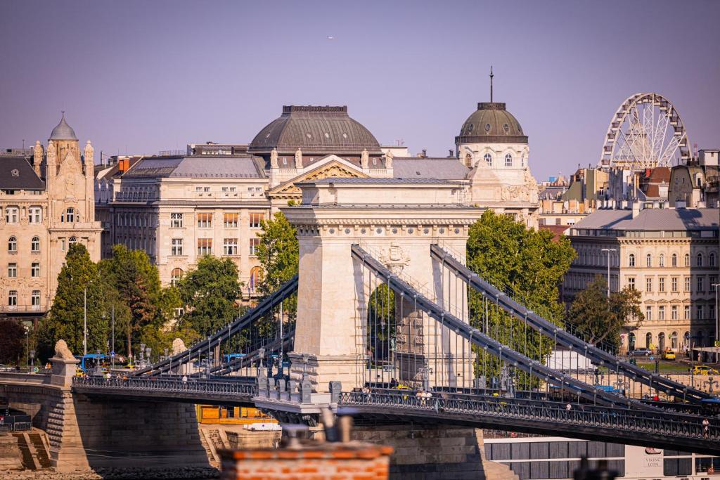 Carlton Hotel Buda Castle - Resim 7
