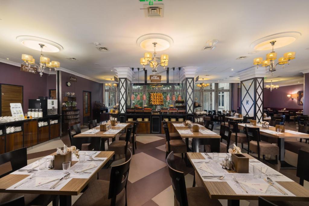 Carlton Hotel Buda Castle - Resim 9