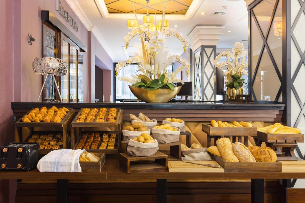 Carlton Hotel Buda Castle - Resim 22