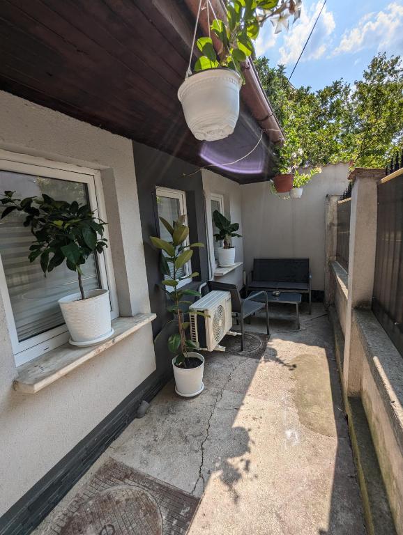 Balkón nebo terasa v ubytování Serene Studio