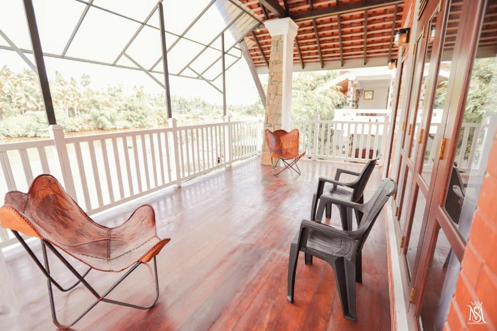 Balkón nebo terasa v ubytování Rivershore Villas
