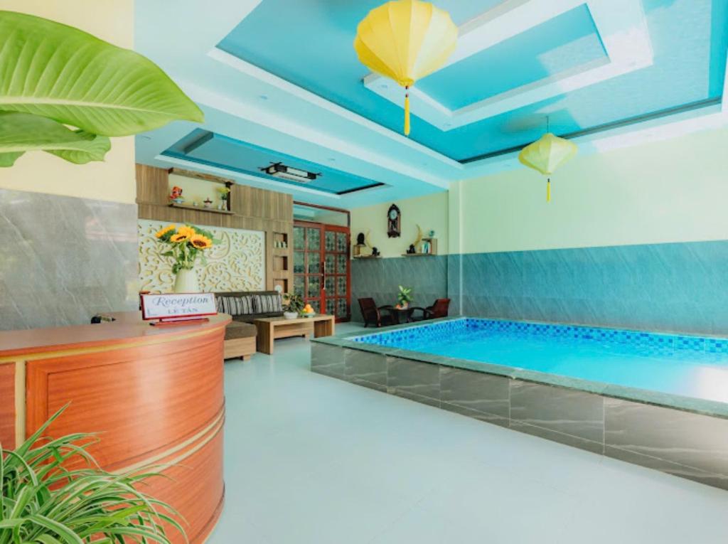 Bazén v ubytování Vuon Bach Thao villa Hoi an nebo v jeho okolí