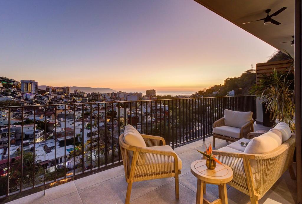 Image showcasing Luxury Penthouse - Miami FL Real Estate - Zillow