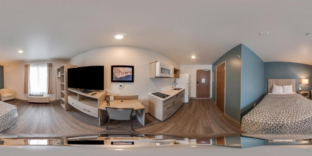 WoodSpring Suites Grand Rapids Kentwood - SUITE QUEEN