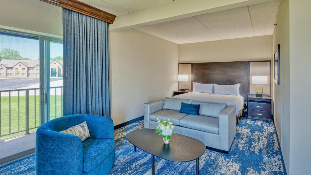 Posezení v ubytování DoubleTree by Hilton Port Huron