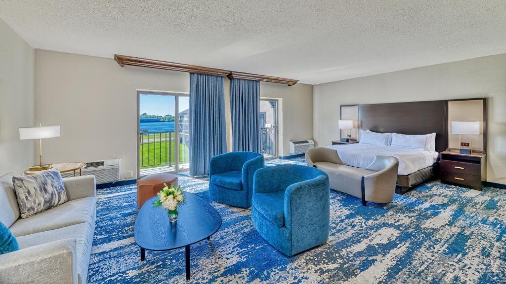 Posezení v ubytování DoubleTree by Hilton Port Huron