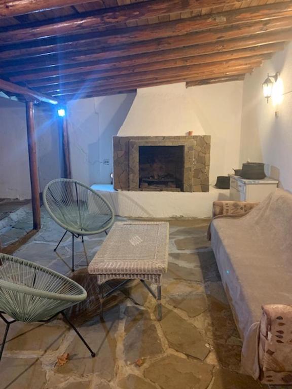 Posezení v ubytování House Sleeps 6-Garden-FreeParking-Bbq-Patio-PetsOk