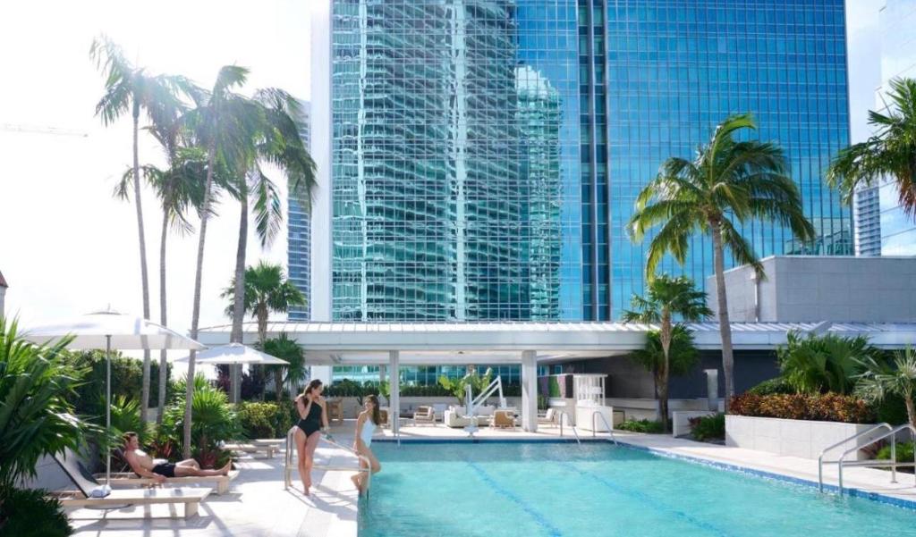 Kolam renang di atau dekat dengan Brickell 29th Floor AKA by Palermo Home Miami