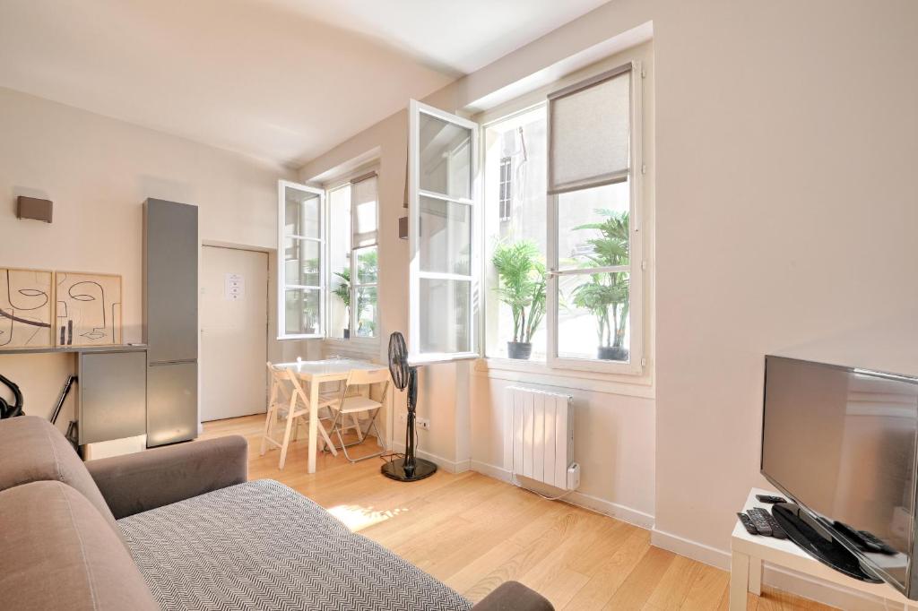 Heart of Saint Germain des Prés - Best location - One-Bedroom Apartment