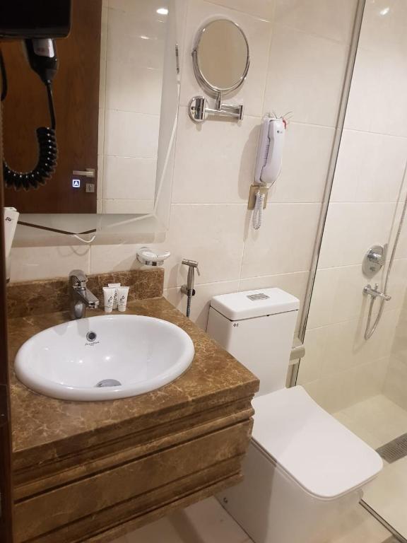 Koupelna v ubytování ALHYAT Hotel - فندق الحياة