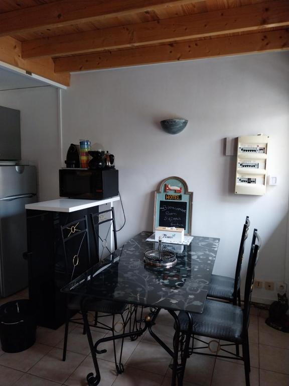 Η κουζίνα ή μικρή κουζίνα στο Maison champêtre