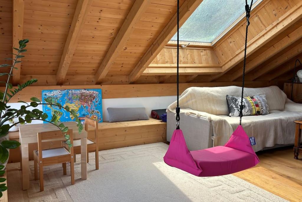 Photo de la galerie de l'établissement Maison atypique au calme, à Saint-Laurent