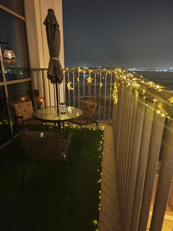 Balkón nebo terasa v ubytování Upscale 2BR apartment with a complete view of the sea on Al Reem Island
