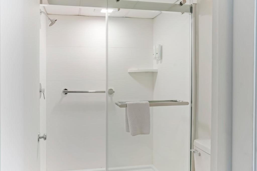 Quality Inn Smoketown - Lancaster Area - Efficiency King Room - Non Smoking