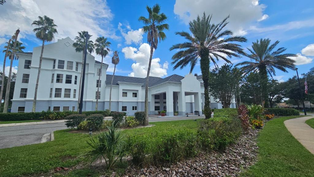 SureStay Plus by Best Western Orlando Lake Buena Vista