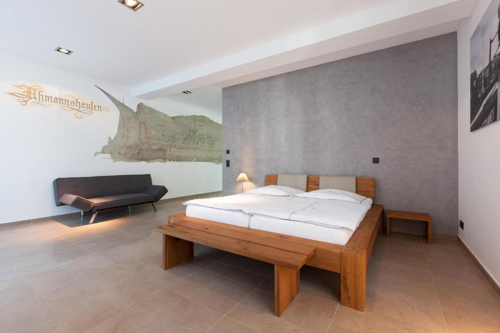 Postel nebo postele na pokoji v ubytování Guesthouse Altes Rathaus