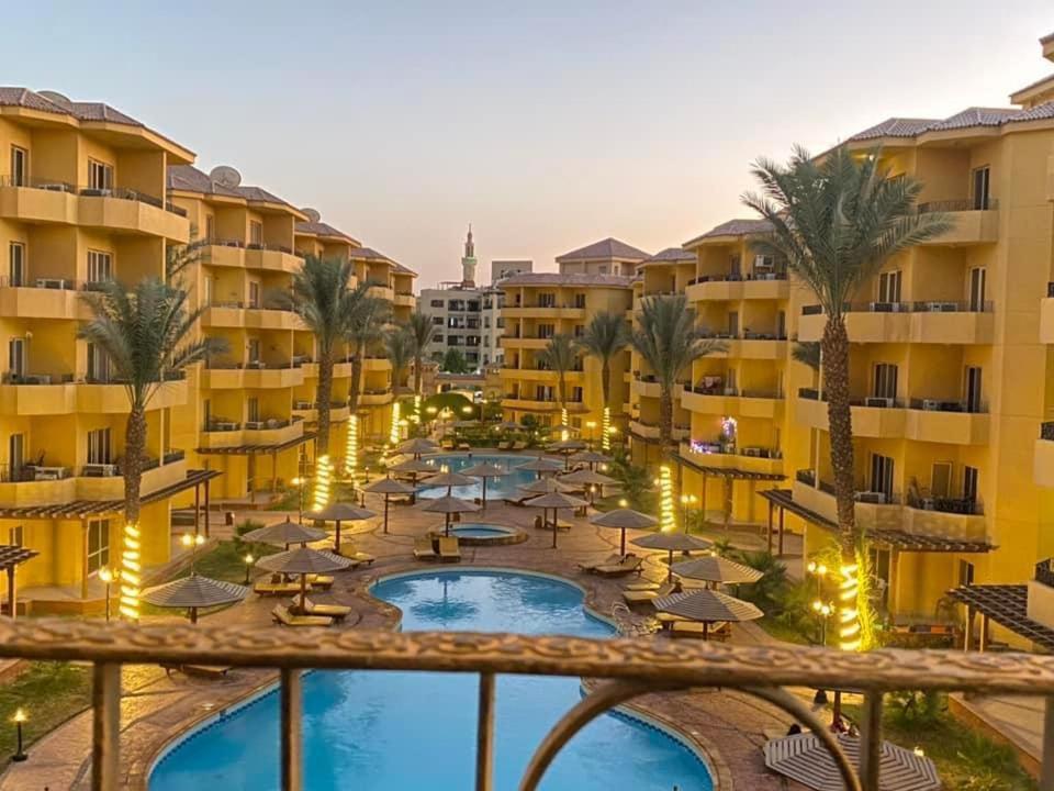 Bazén v ubytování British Resort Hurghada nebo v jeho okolí