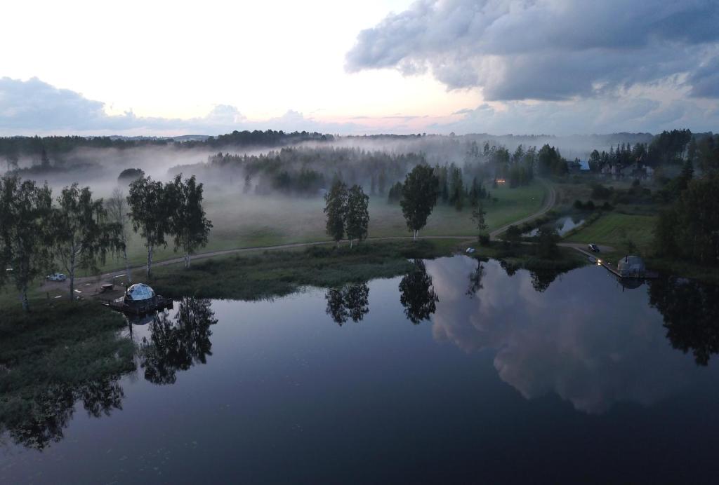 Příroda nedaleko luxury tent