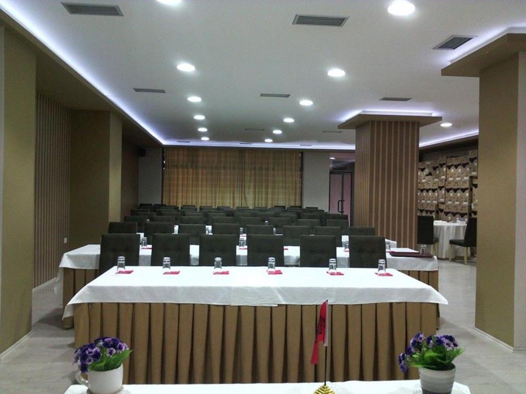 Hotel Pogradeci - Image 4