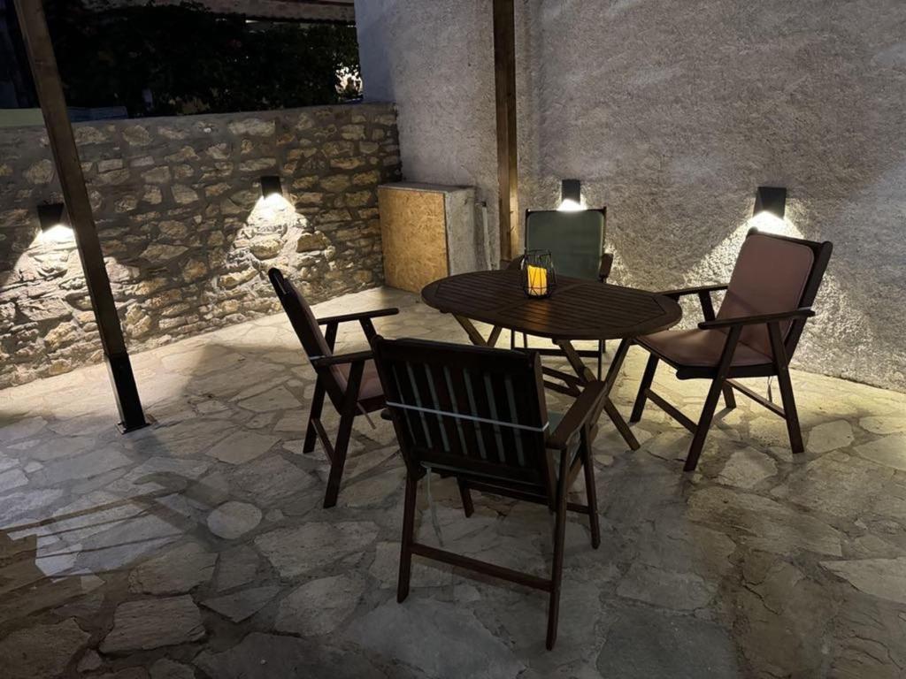 Posezení v ubytování Myrsini's Studios in Chorto Pelion