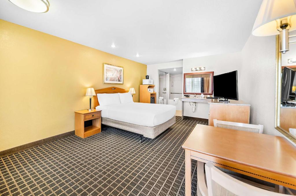 SureStayPlus Hotel by Best Western San Jose Central City photo