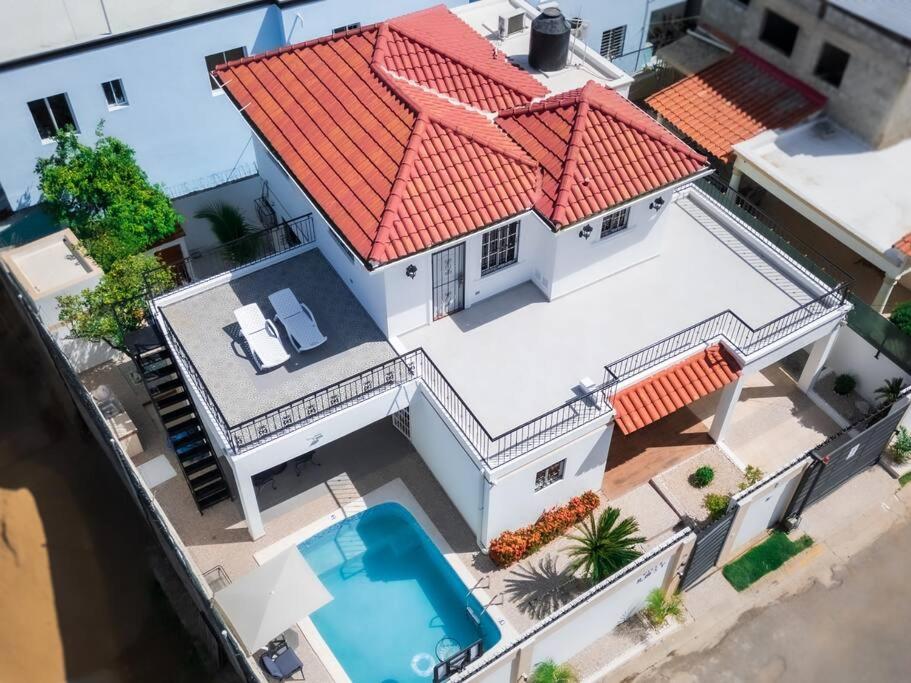 Πισίνα στο ή κοντά στο Beautiful 3 Bedroom Villa with Pool at Puerto Plata