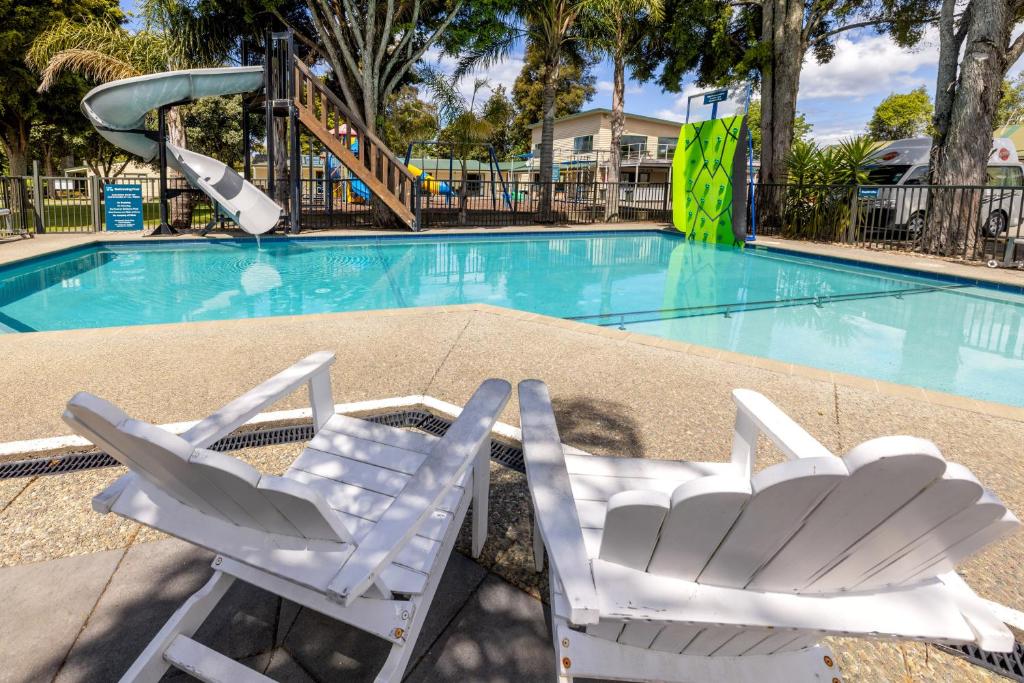 Bazén v ubytování Motueka TOP 10 Holiday Park nebo v jeho okolí