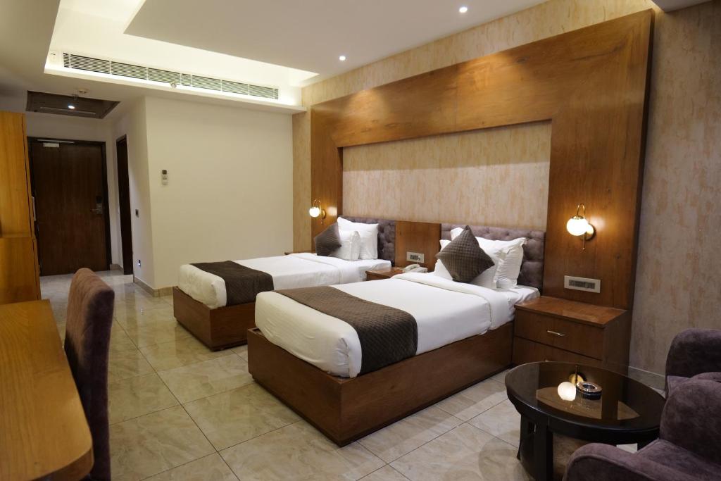 The Emerald Grand - Deluxe Twin Room