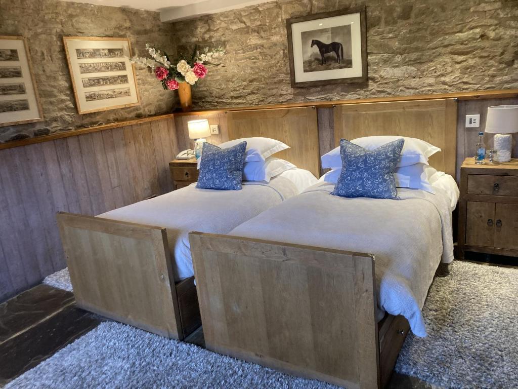 Old Downton Lodge - Deluxe Twin Room