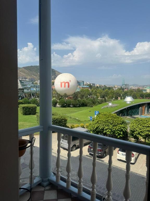 Nespecifikovaný výhled na hory nebo výhled na hory při pohledu z hotelu