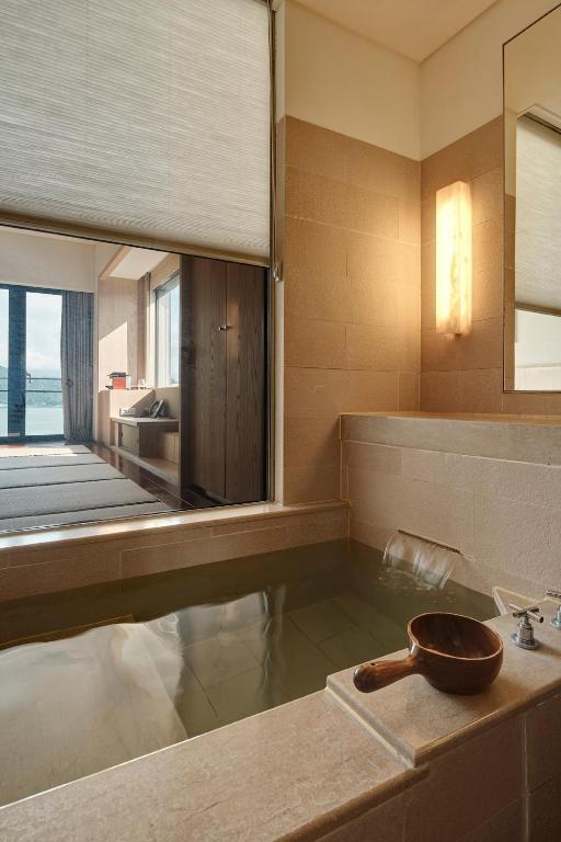 Fleur de Chine Hotel - Klassische Japanische Stil Lake View