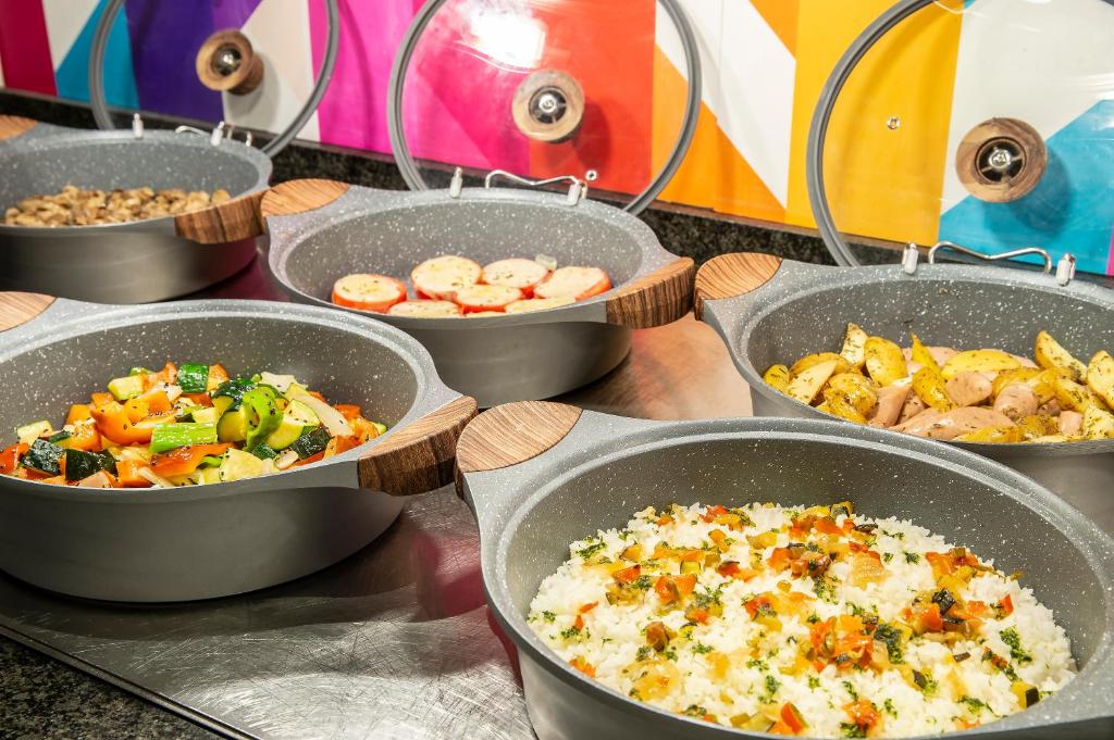 Hotel Granada by Pierre & Vacances - Resim 14