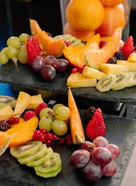 10 KEYS MILANO - Resim 6