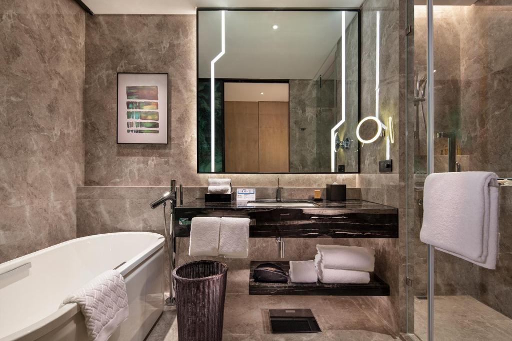 Hilton Taizhou - Deluxe King Room