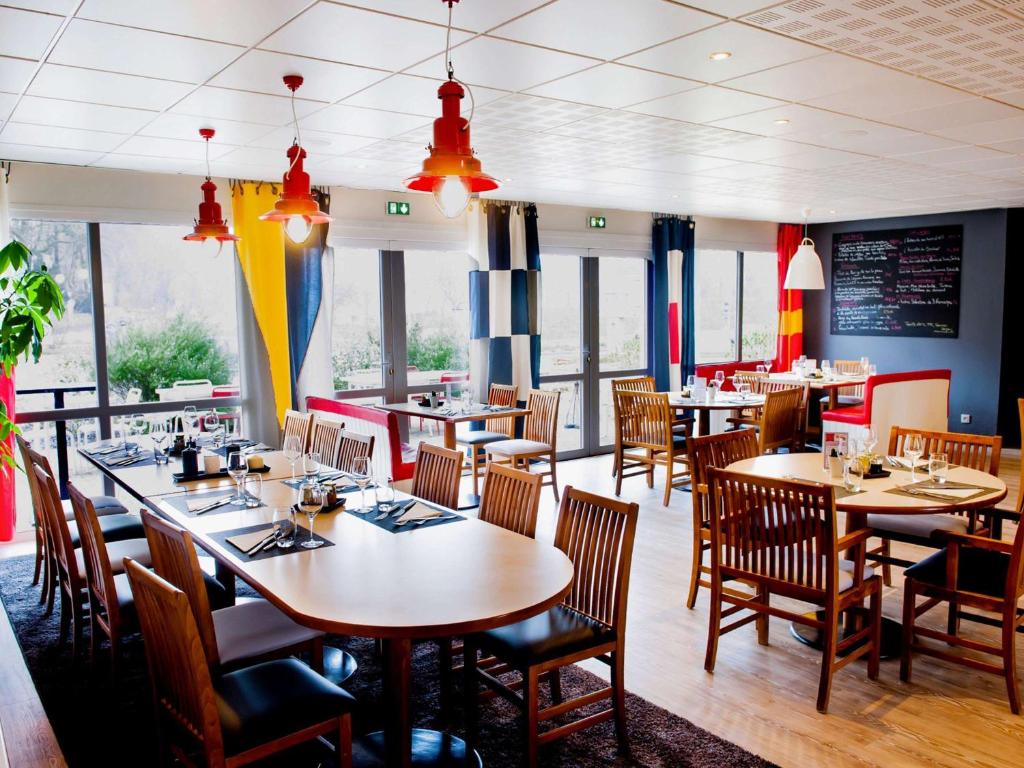 Restaurace v ubytování ibis Brest Kergaradec