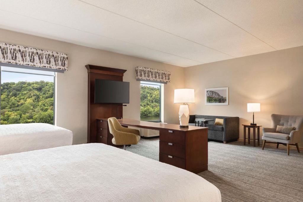 Hampton Inn & Suites Pittsburgh Waterfront West Homestead photo