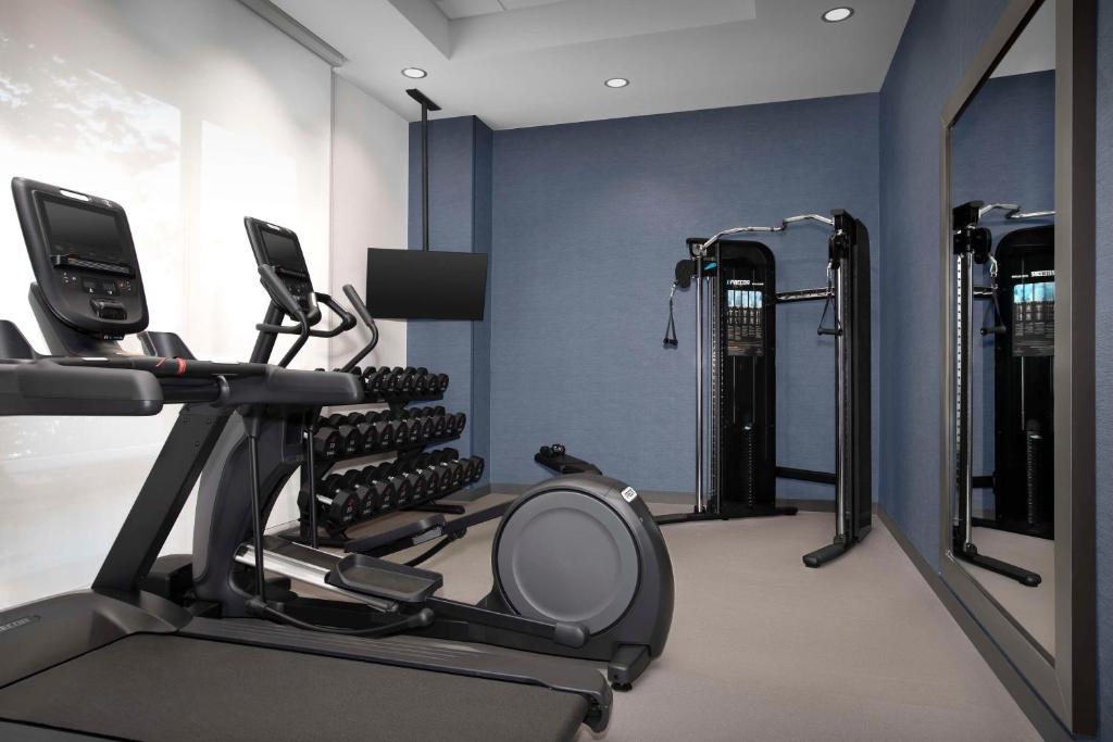 Fitness centrum a/nebo fitness zařízení v ubytování Home2 Suites by Hilton Eugene Downtown University Area
