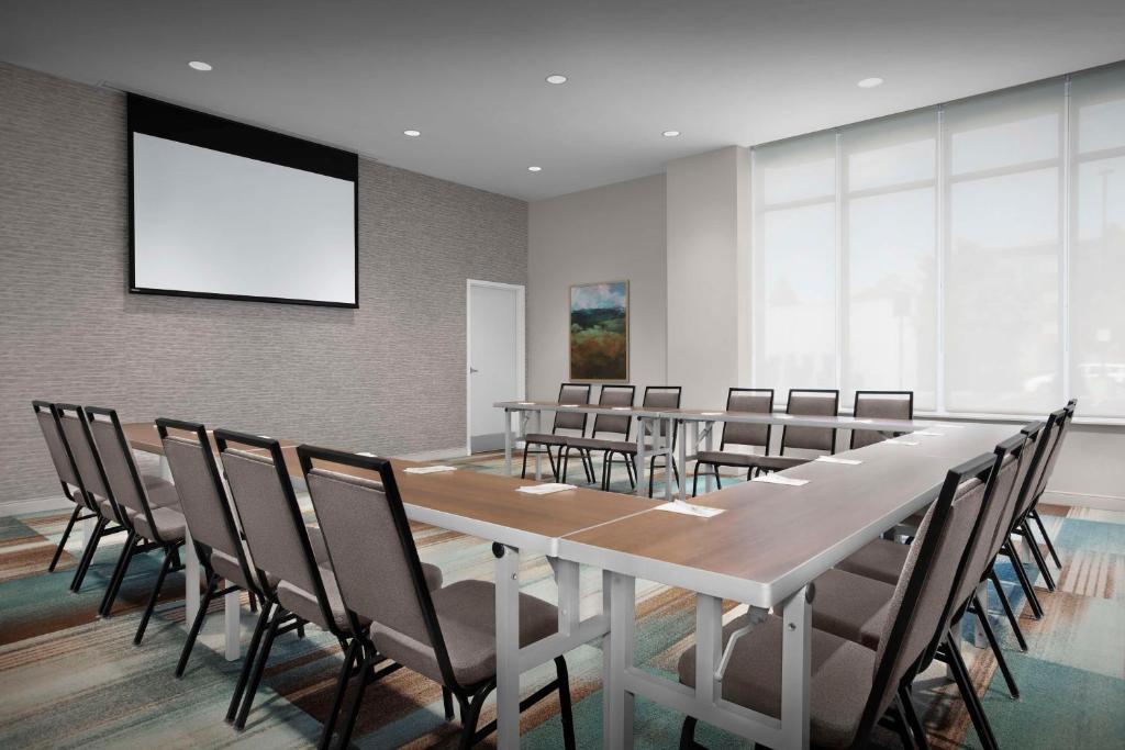 Konferenční prostory v ubytování Home2 Suites by Hilton Eugene Downtown University Area