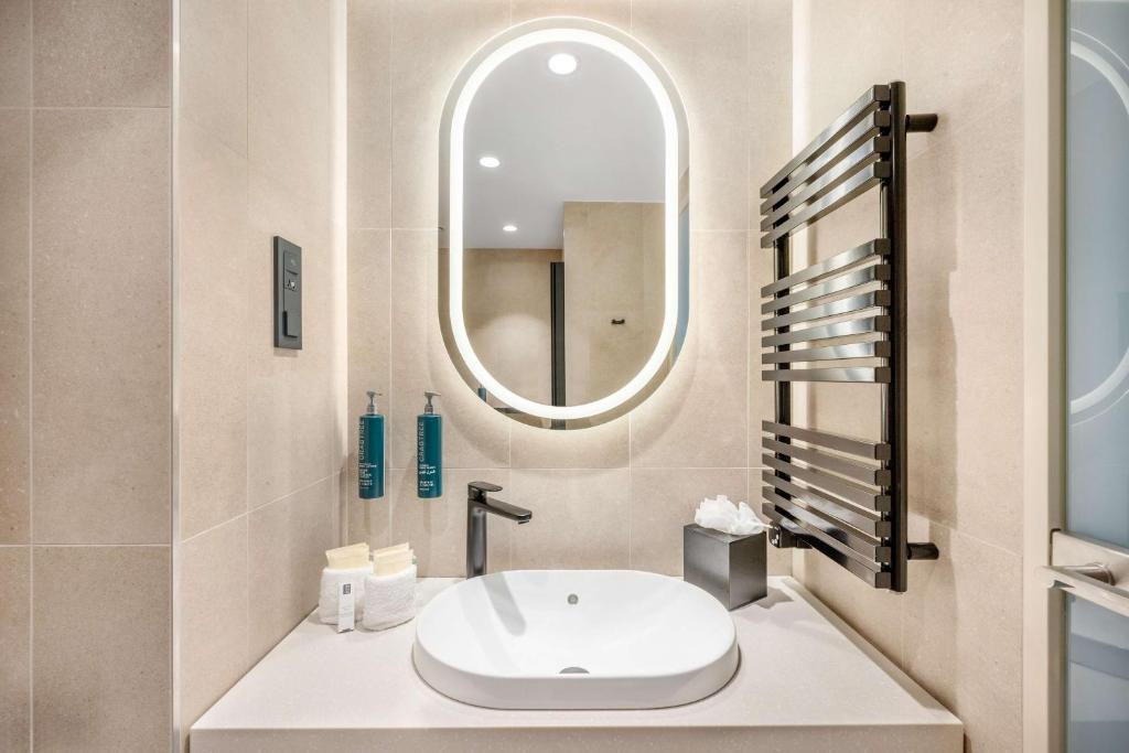 Hilton Garden Inn Debrecen City Center - Resim 42