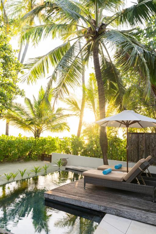 Constance Halaveli - 15