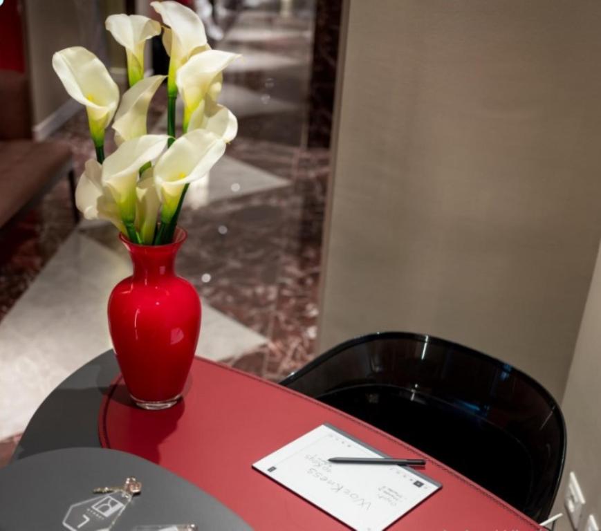 10 KEYS MILANO - Resim 37