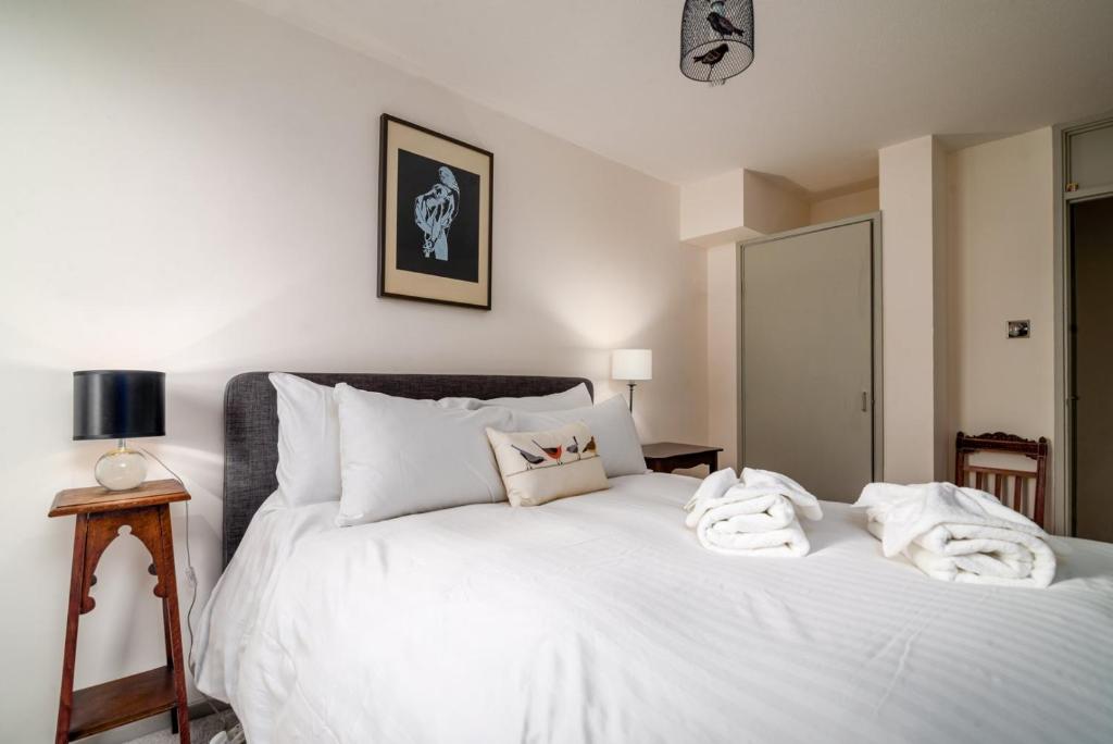 GuestReady - Beautiful 2BR Townhouse w Garden - Two-Bedroom House