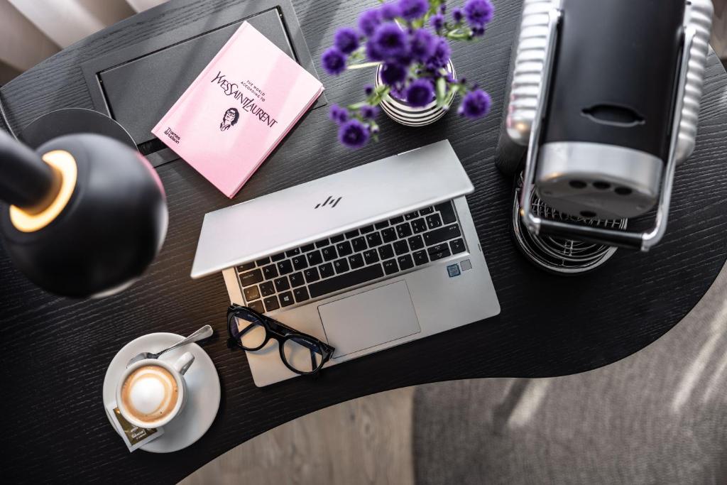 Hotel Luzernerhof - Resim 12