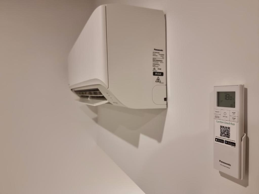 Brand new Central Studio on Wilmer - Resim 12