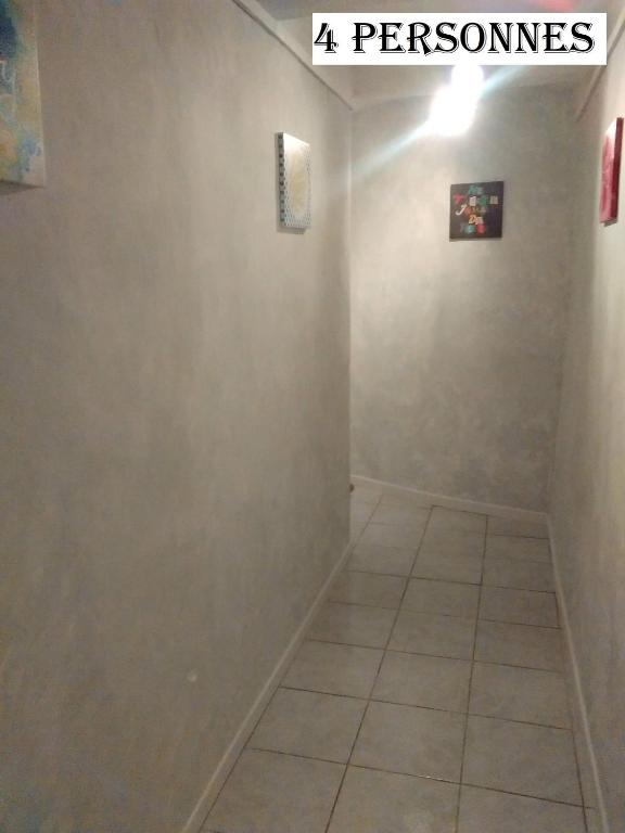 Appartement 4 Pers VERGEZE - Apartamento De Tres Habitaciones