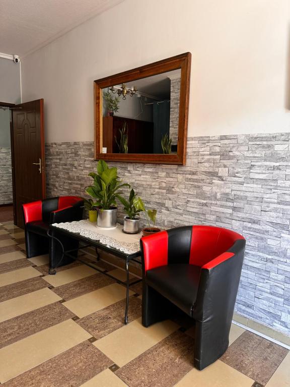 RETRO Noclegi - Resim 1