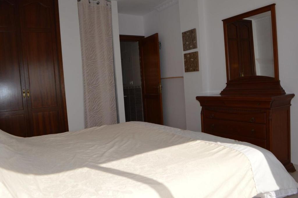 Posteľ alebo postele v izbe v ubytovaní 3 Bedroom Apartment With Stunning Views K302