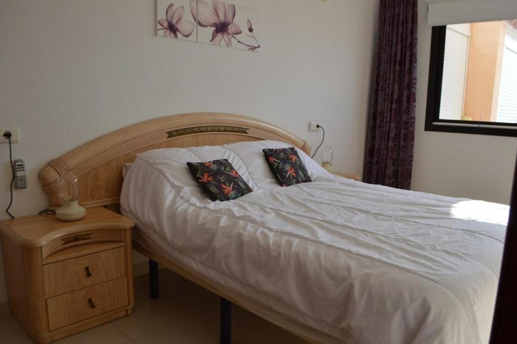 Posteľ alebo postele v izbe v ubytovaní 3 Bedroom Apartment With Stunning Views K302